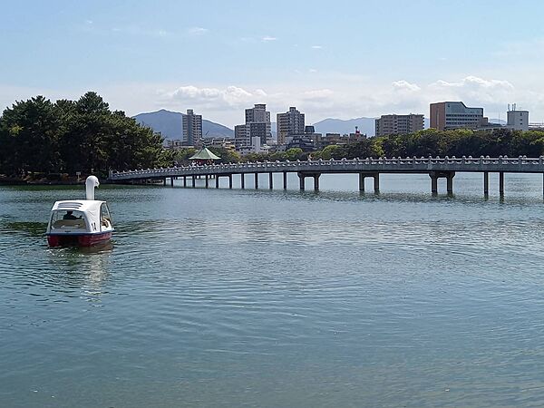 大濠公園まで徒歩約7分（約537ｍ）