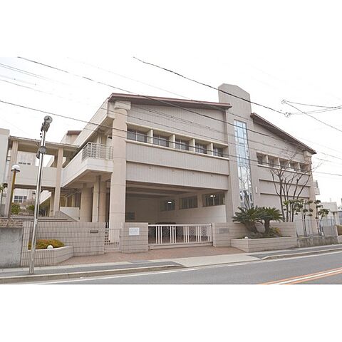 中学校「名古屋市立原中学校まで1400ｍ」