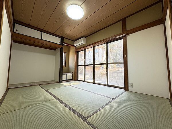 １Ｆ和室６帖　エアコン設置済