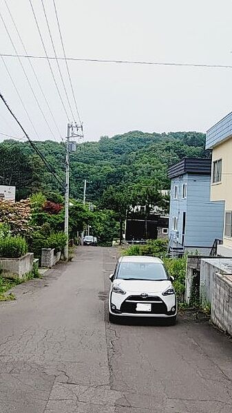 前面道路（西→東）