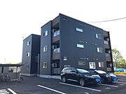 緑が丘駅より徒歩13分 築4年10ヶ月 3階建の賃貸物件