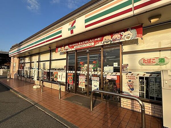 セブンイレブン熊本城南千町店まで約2000ｍです。