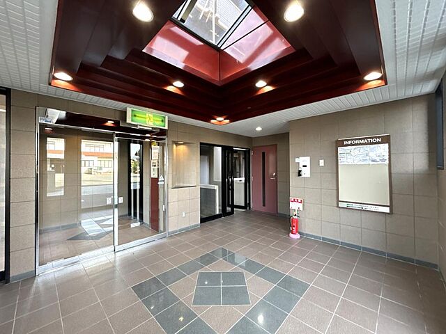 エントランス ナイスアーバン上小出 2階/-