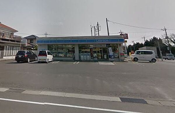 フレッセイ　元総社蒼海店 【周辺環境】ローソン前橋総社町二丁目店まで、約700ｍ（徒歩9分） 1300m