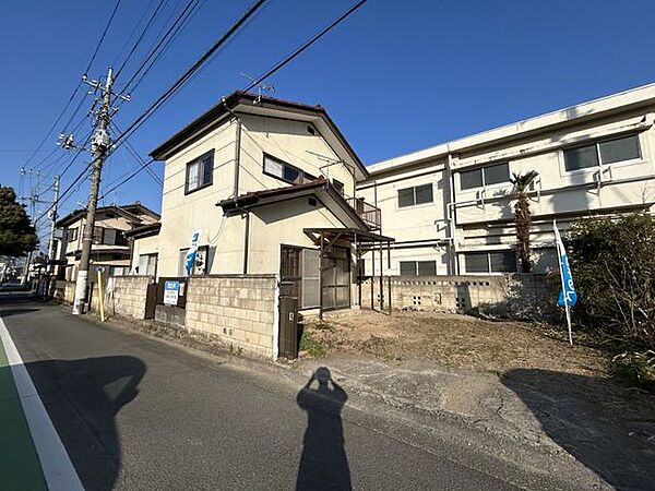 価格には消費税、リフォーム費用を含みます。リフォーム中でもご案内可能。内覧希望の方はお電話ください。