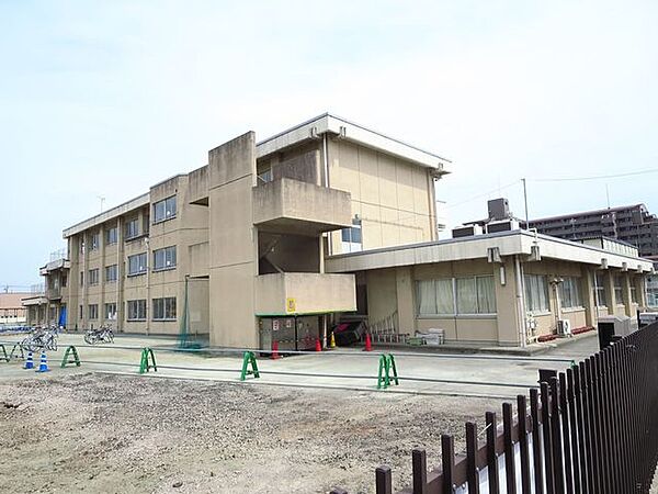 前橋市立第一中学校まで350ｍ（徒歩約4分）