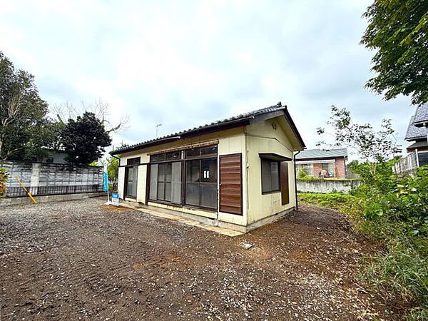 価格には消費税を含みます。自社物件につき随時ご案内可能。内覧希望の方はお電話ください。