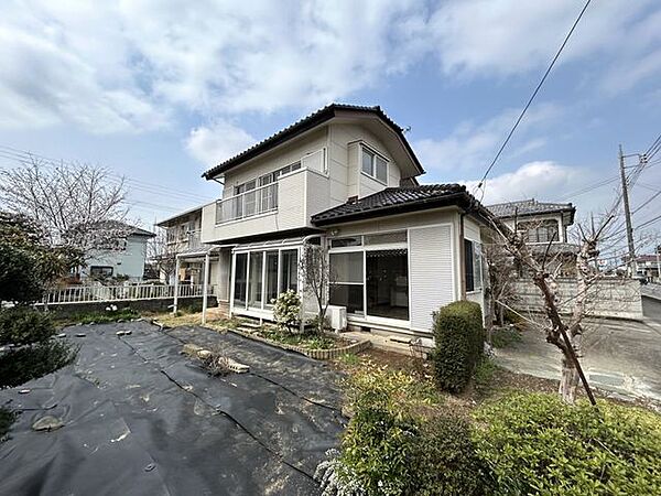 【リフォーム中】駐車場は土間をカットし、砕石を敷き込みます。駐車場は3台停められます。
