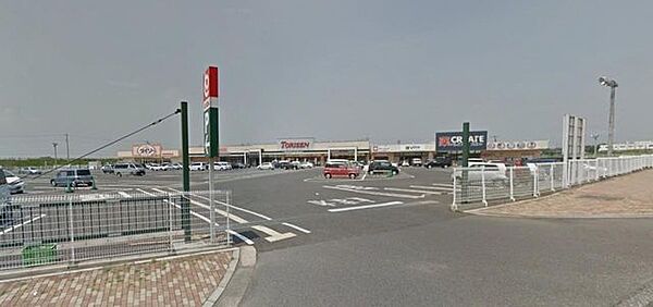 ツルヤローズタウン店 【周辺環境/スーパー】とりせんローズタウン店まで約800ｍ（徒歩11分）。 700m