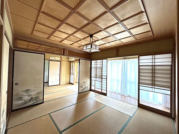 1階和室8帖