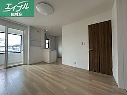 JR山陽本線 新倉敷駅 徒歩26分の賃貸アパート 2階1LDKのリビング/ダイニング