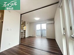 水島臨海鉄道 球場前駅 徒歩9分の賃貸アパート 2階2LDKのリビング/ダイニング