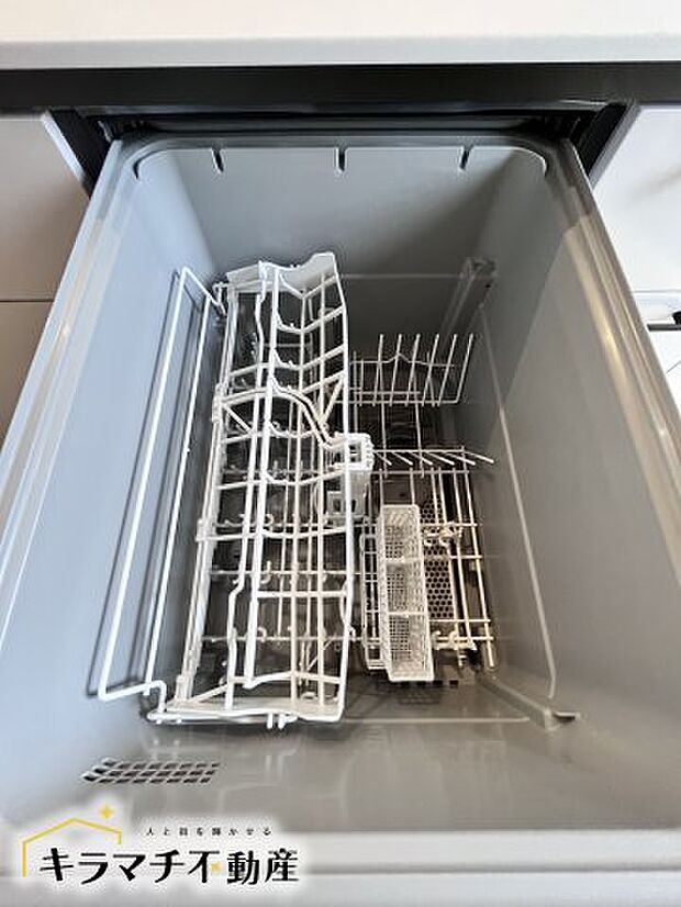 嬉しい食器洗浄乾燥機付きです♪日々の家事の手助けになりますね　