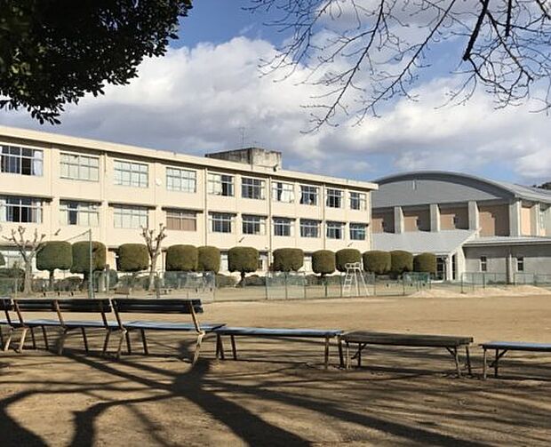 【中学校】熊谷市立　吉岡中学校まで1685ｍ