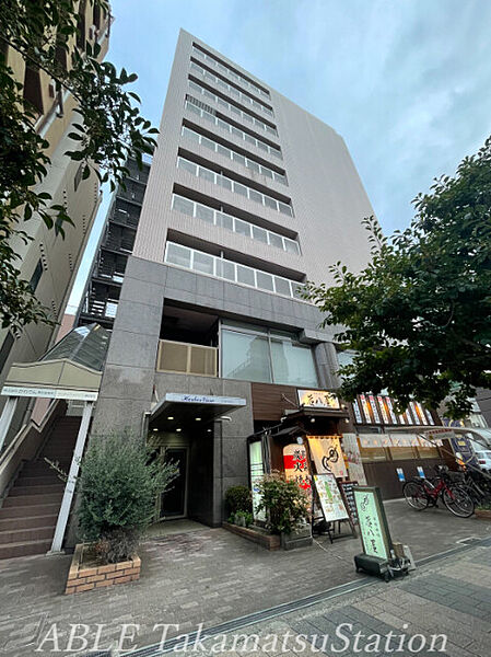 香川県高松市西の丸町(賃貸マンション2K・9階・45.75㎡)の写真 その1