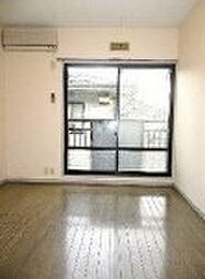 東急多摩川線 鵜の木駅 徒歩1分の賃貸アパート 2階1Kのリビング/ダイニング