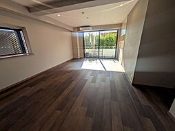 グランドキャッスル学芸大 1階2LDKのリビング/ダイニング