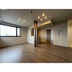 ウィズプラス等々力 3階2LDKのリビング/ダイニング