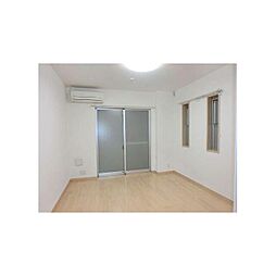 ソレーユクレスト田園調布 1階1Kのリビング/ダイニング