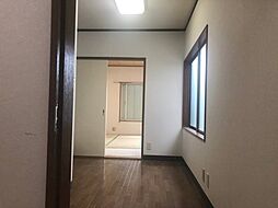 レッドハウス 2階1Kのリビング/ダイニング