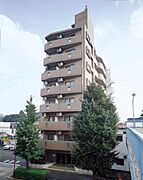 三軒茶屋駅より徒歩13分 1階 築33年8ヶ月の賃貸物件