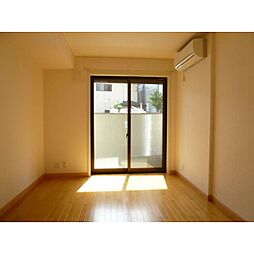 アンソレイユ．y 1階1Kのリビング/ダイニング