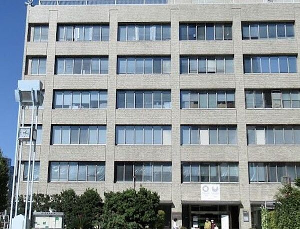 品川区役所 徒歩9分。 700m