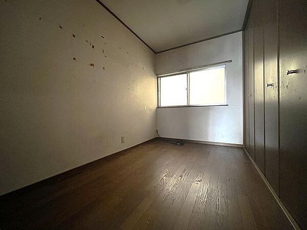 71番地15　1階洋室になります。