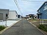 外観：前面道路含む現地写真