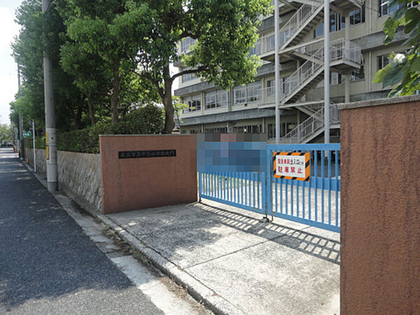 広島市立神崎小学校：徒歩8分（約550ｍ）