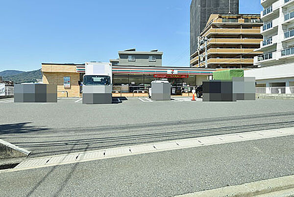 ・セブンイレブン広島皆賀3丁目店：徒歩2分（約140ｍ）