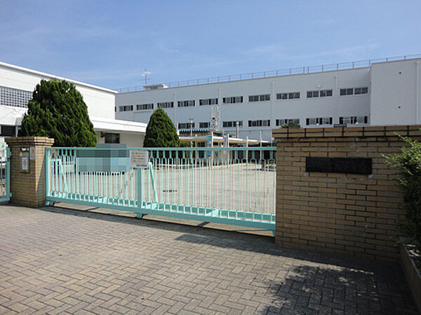 広島市立吉島小学校：徒歩7分（約500ｍ）