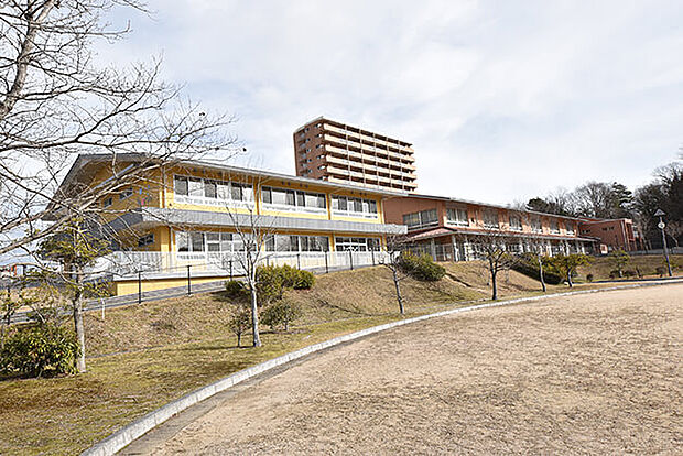 ほうりんこころ幼稚園・こども園まで徒歩6分　約450ｍ