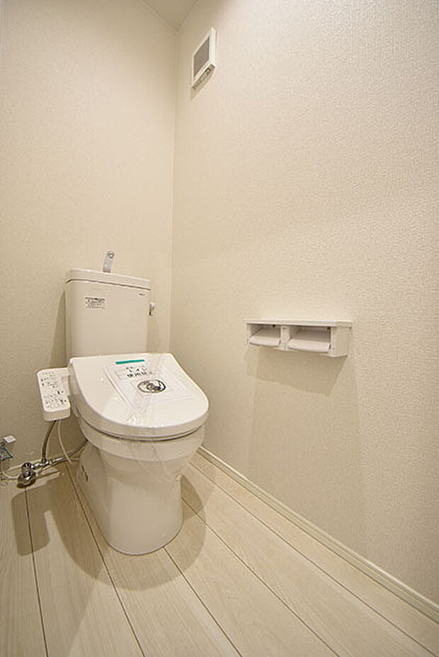 トイレ2階　温水洗浄便座