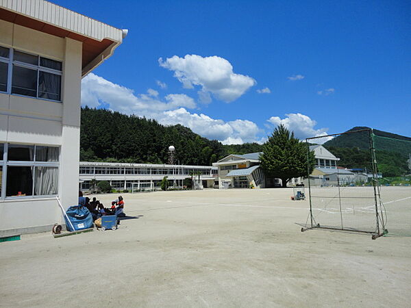 ☆廿日市市立友和小学校まで徒歩15分(約1000m)