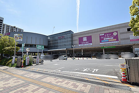 イオン宇品店：徒歩5分（400ｍ）