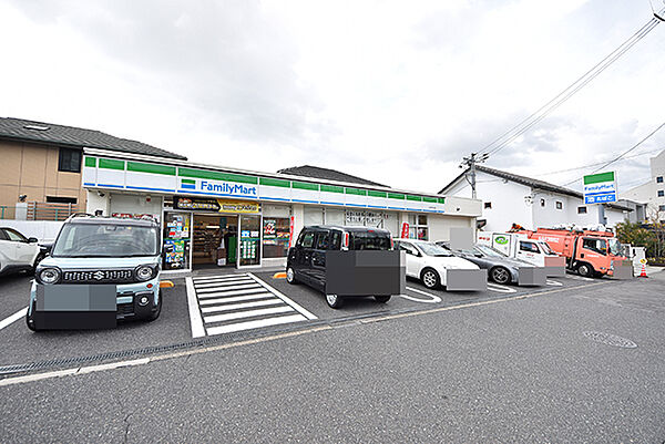 ファミリーマート 広島井口台店：徒歩10分（約800ｍ）