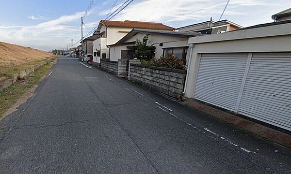 現地の雰囲気や敷地の広さをご確認いただけます。実際に現地をご覧いただくことで、建物配置や新築後のイメージもしやすくなります。お気軽に現地見学をご予約ください。