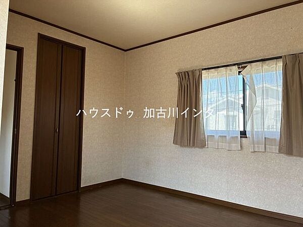 即内覧可能です、お問い合わせください！！2階洋室