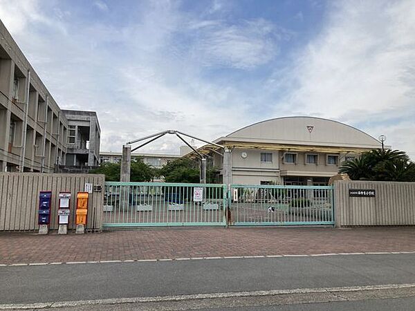加古川市立西神吉小学校西神吉小学校 2350m
