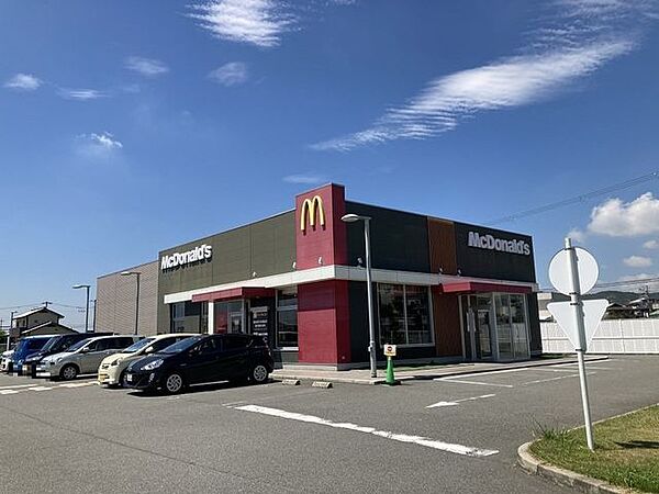 マクドナルド東神吉店 2060m