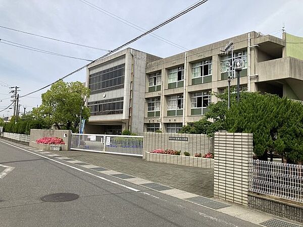 加古川市立東神吉小学校東神吉小学校 2260m