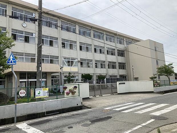 加古川市立氷丘中学校 1250m
