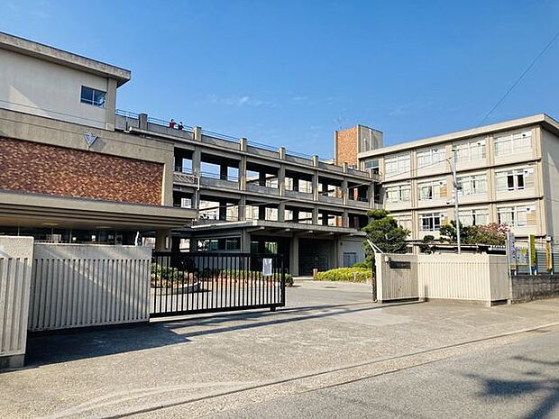 加古川小学校 680m