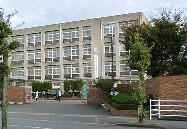 加古川市立別府中学校 940m