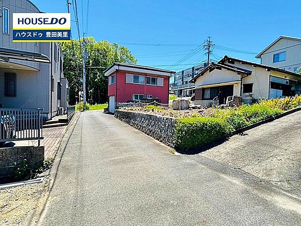 前面道路含む現地写真