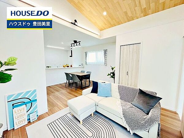 外観：323000438829