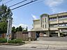 周辺：豊田市立梅坪小学校 690m