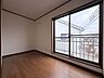 洋室：洋室4帖