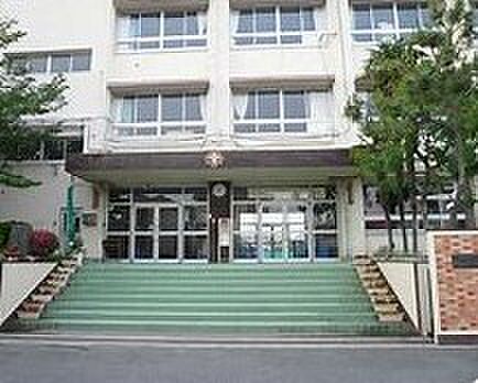 東金町中学校(1066m)